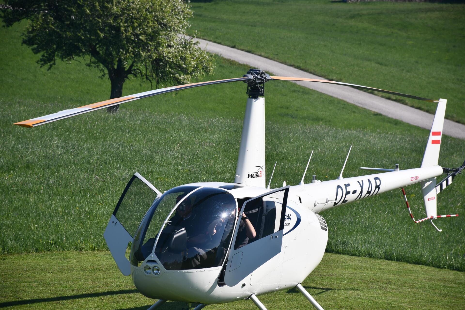 Schnupperflug für Einsteiger im Helikopter (30 Minuten)