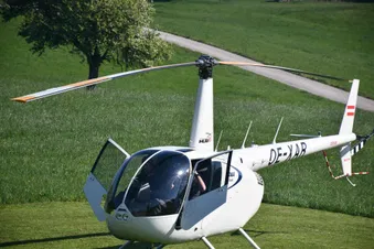 Schnupperflug für Einsteiger im Helikopter (30 Minuten)