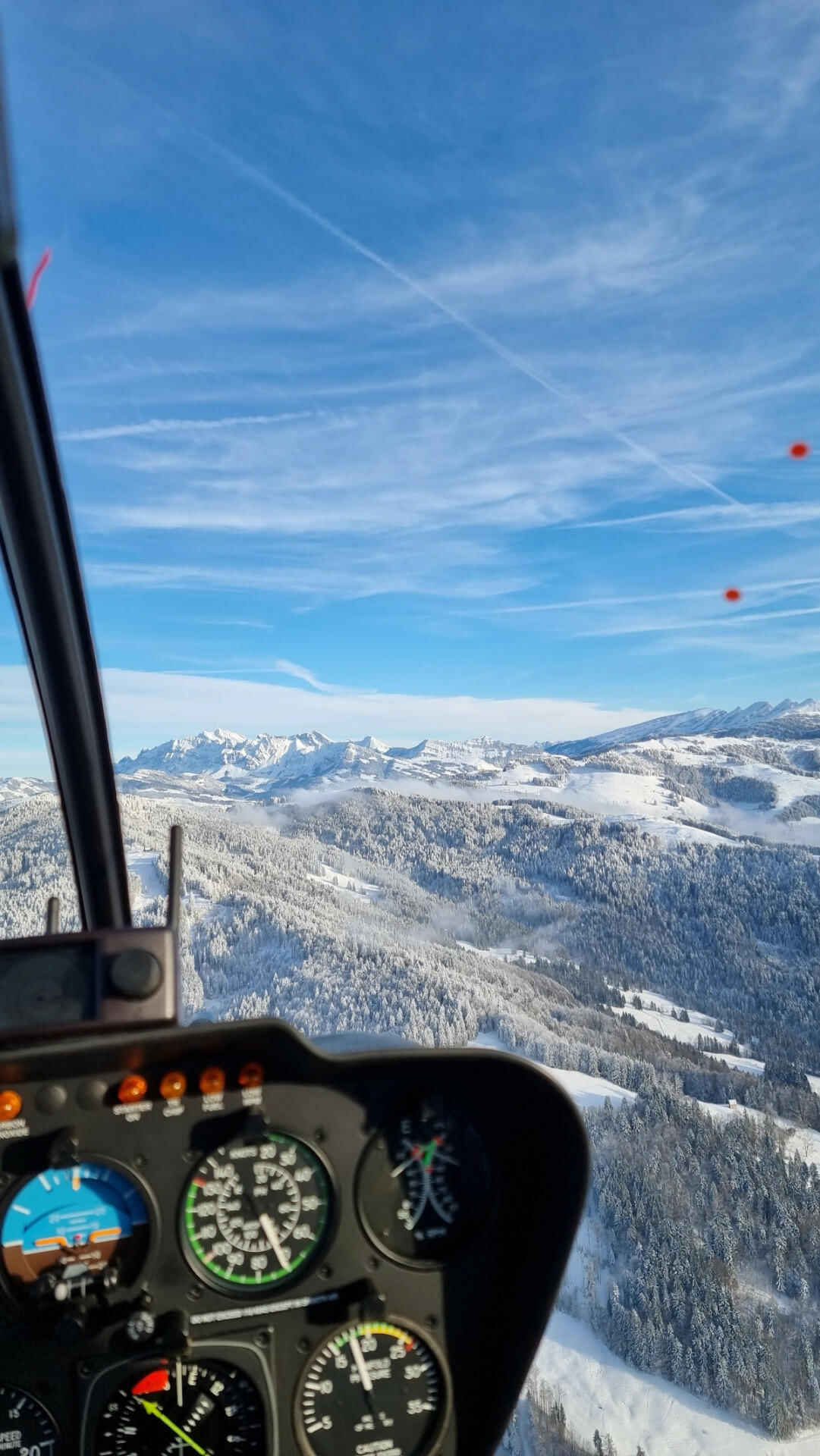 Rundflug mit oder ohne Zwischenlandung bei einem Restaurant