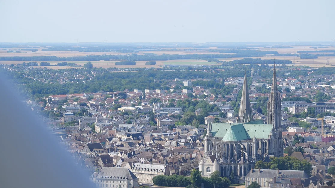 Vol à la découverte du Château de Maintenon et de Chartres