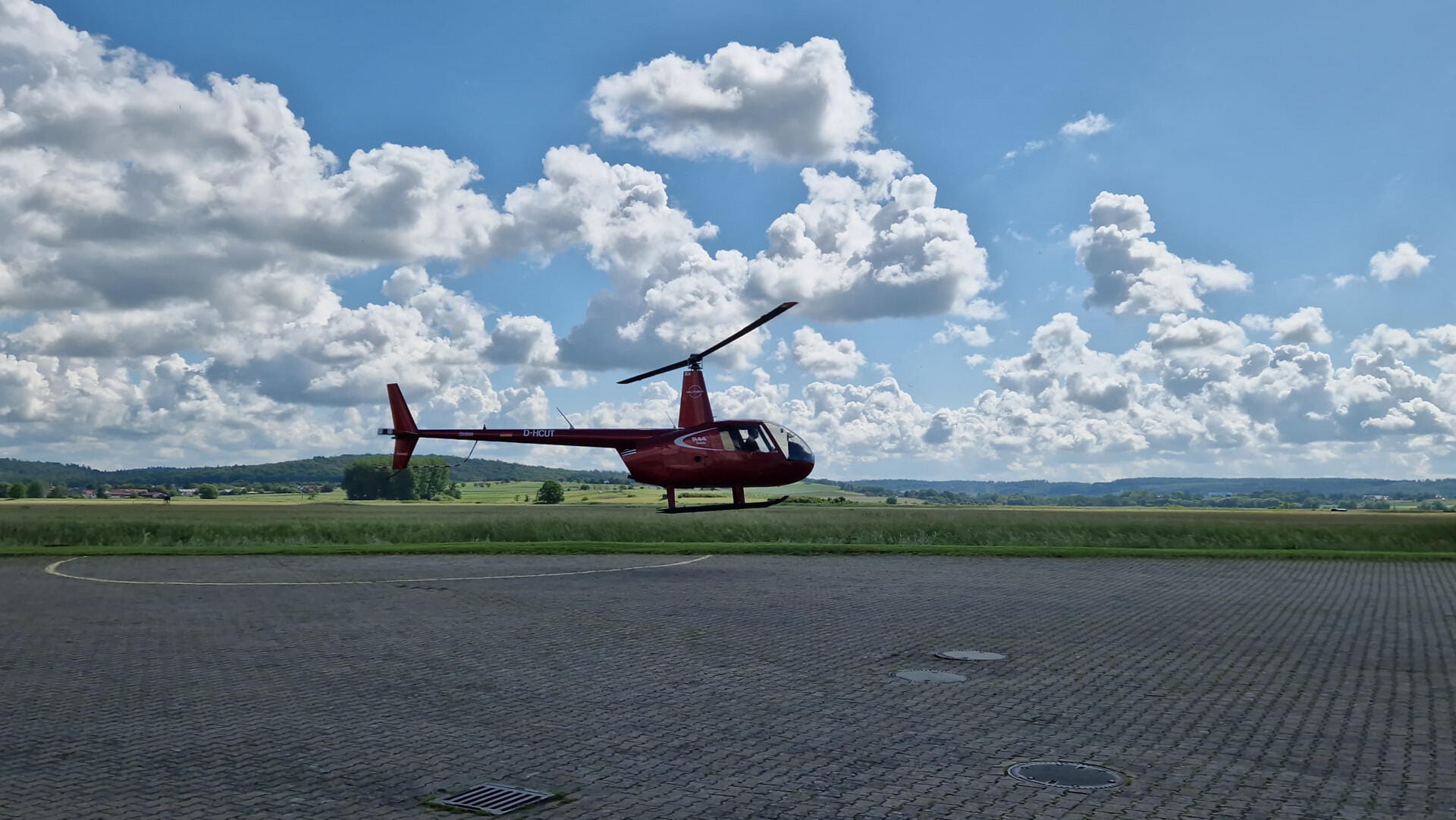 Robinson R44