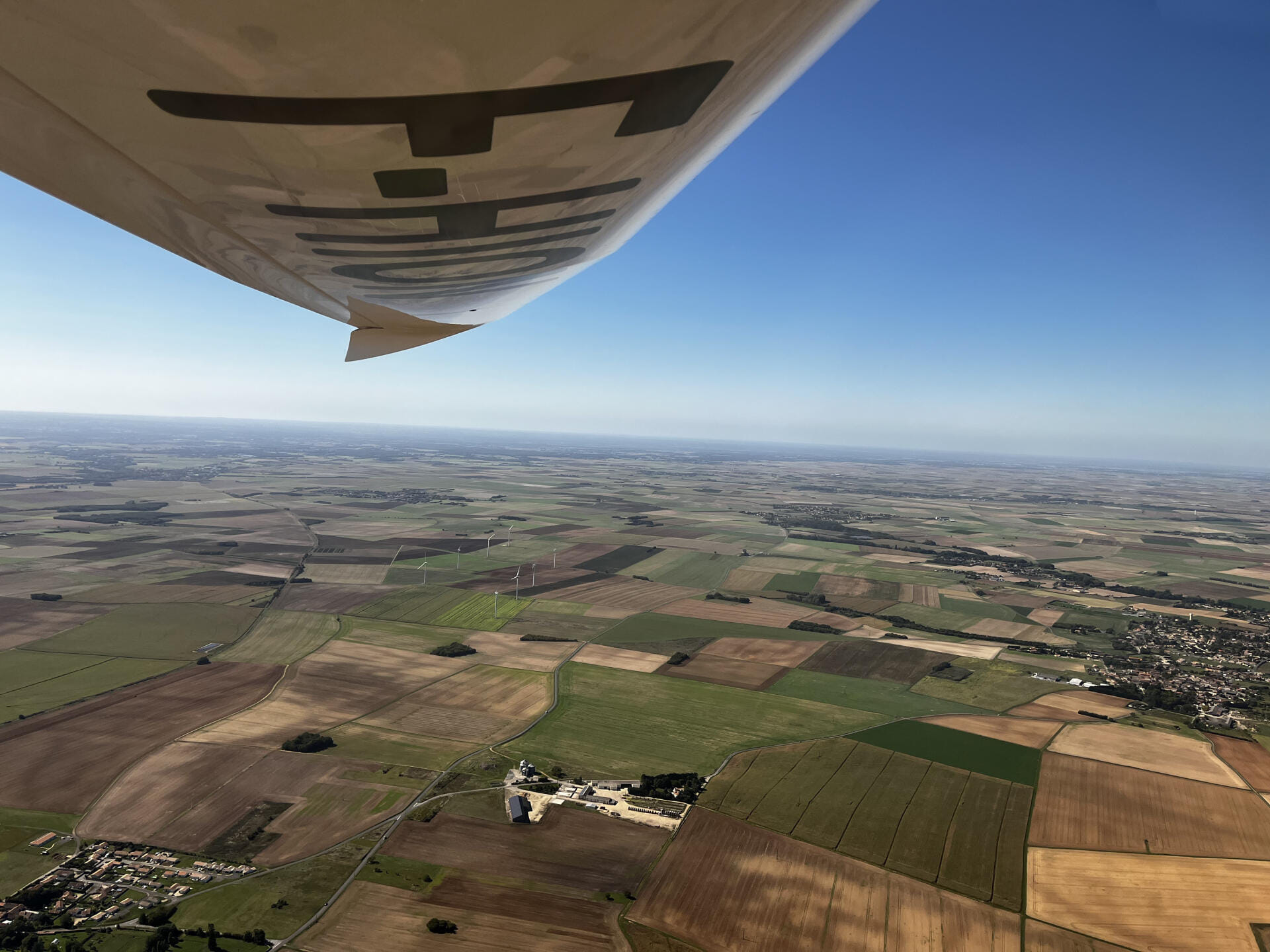 Promenade en avion 100 % électrique autour de Poitiers