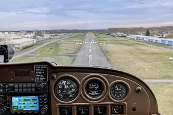 🌅 Sunset-Flight: “Goldene Stunde über Reben und Rhein”