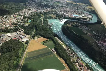Rheinfall-Panorama: Atemberaubender Rundflug (2 Pax, EUR)