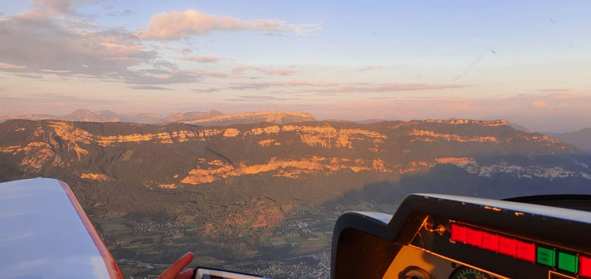 Balade aérienne : flirt avec le Jura et la Savoie