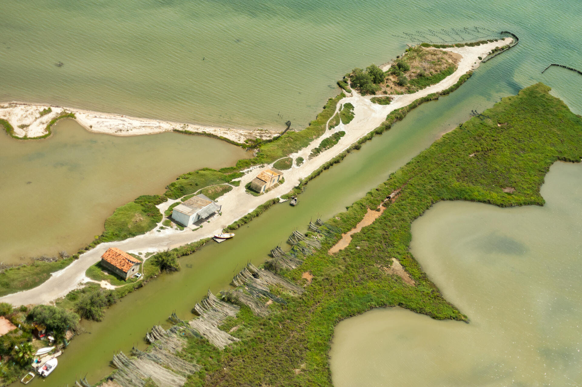 Vol Hélico - Aigues-Mortes, Salins du Midi - R44