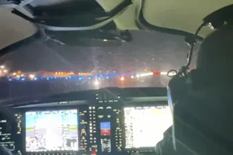 Take-Off bei Nacht auf der Runway 🛫