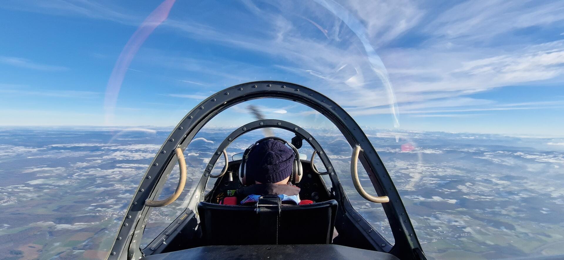 La Bourgogne à bord d'un avion Militaire !