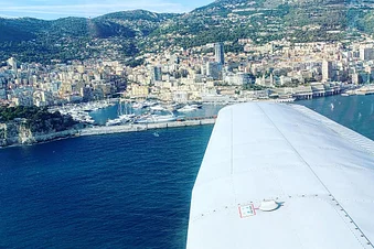 Survol maritime entre Cannes et Menton