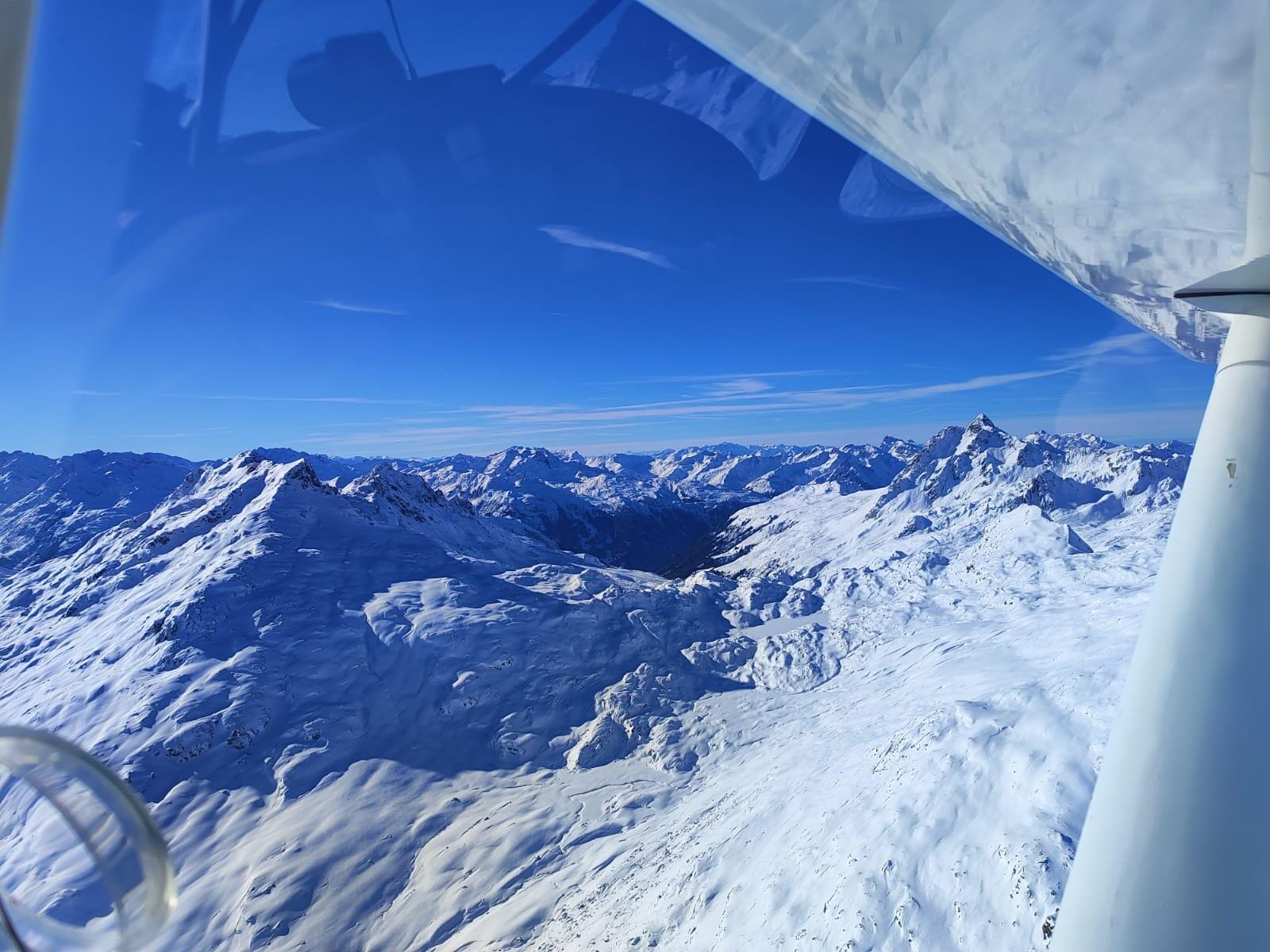 Alpenrundflug ab Mengen – Arlberg & Silvretta
