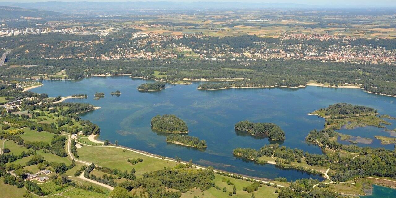 L' Est Lyonnais en Hélicoptère - 15 min