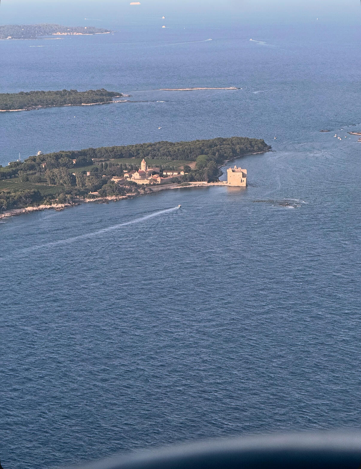 Côte d’Azur vue du ciel : jusqu’à Saint-Tropez