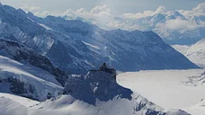 Sphinx observatory with Aletsch in back