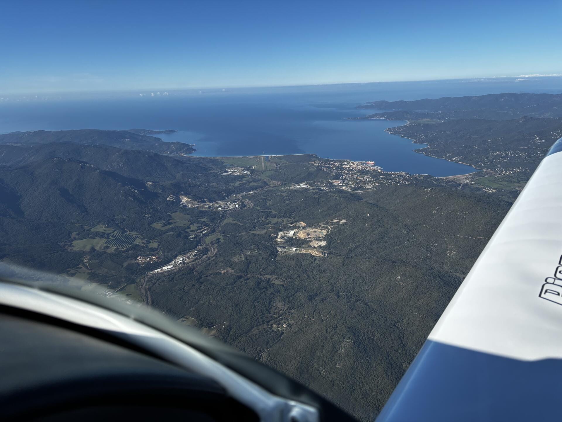 Corse  - Mer et Montagne P200