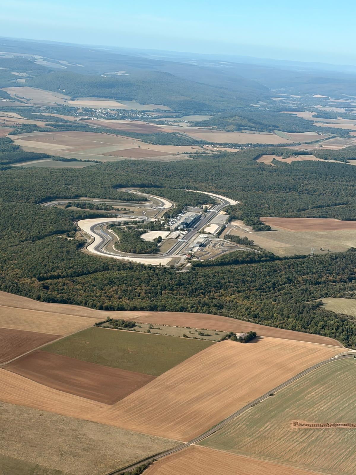 ✈️ La Bourgogne aux couleurs d’automne, vue du ciel 🍁