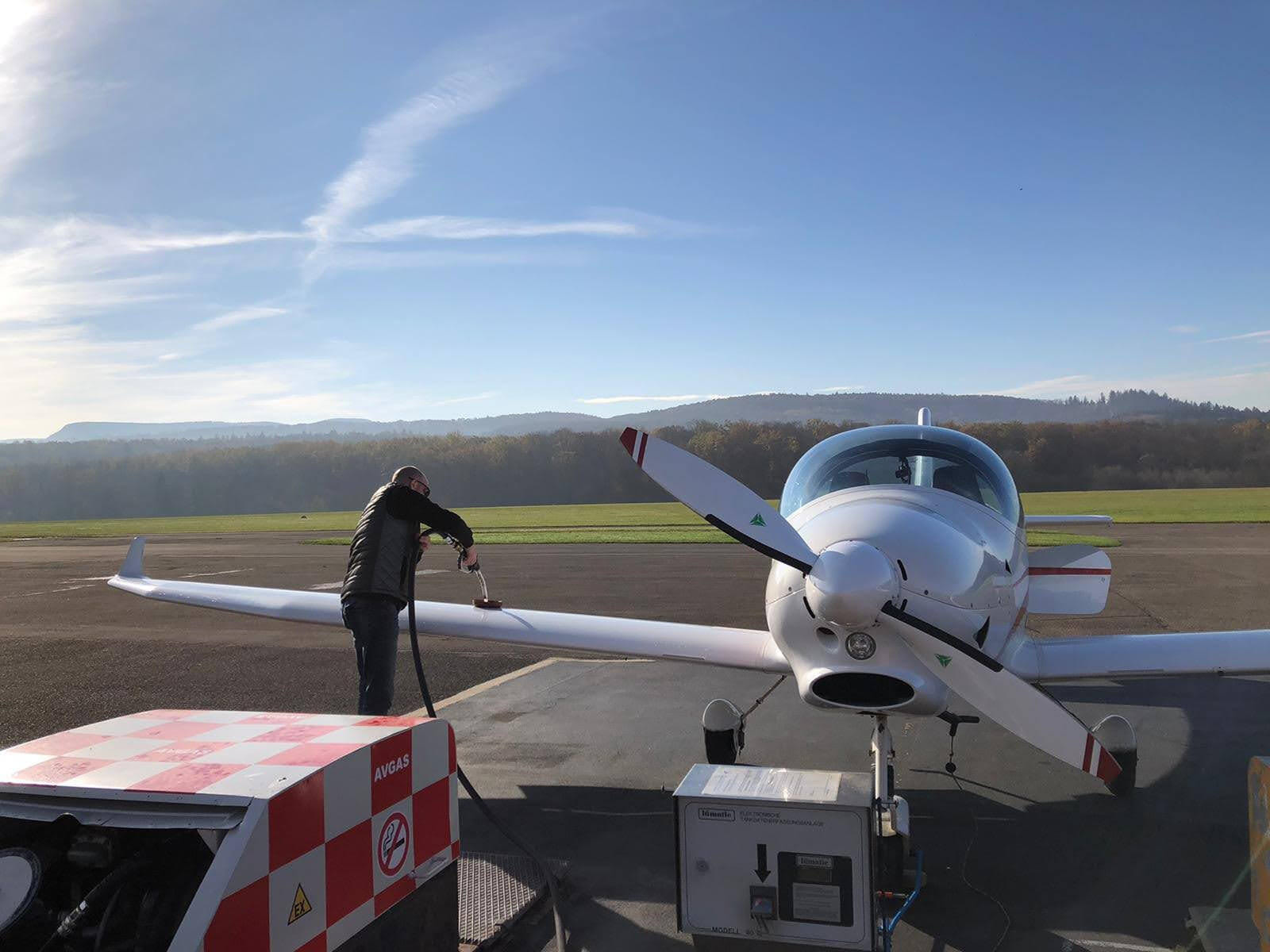 Rundflug mit einer Landung am Flugplatz Deiner Wahl