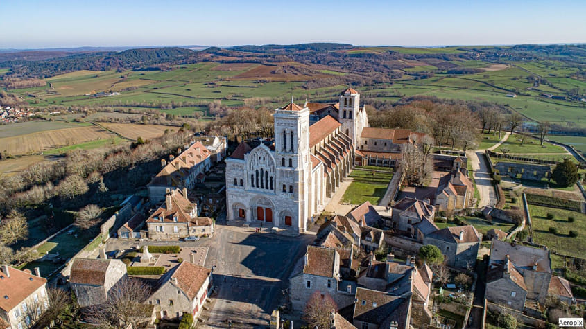 Vezelay et le site archéologique romain d'Alésia