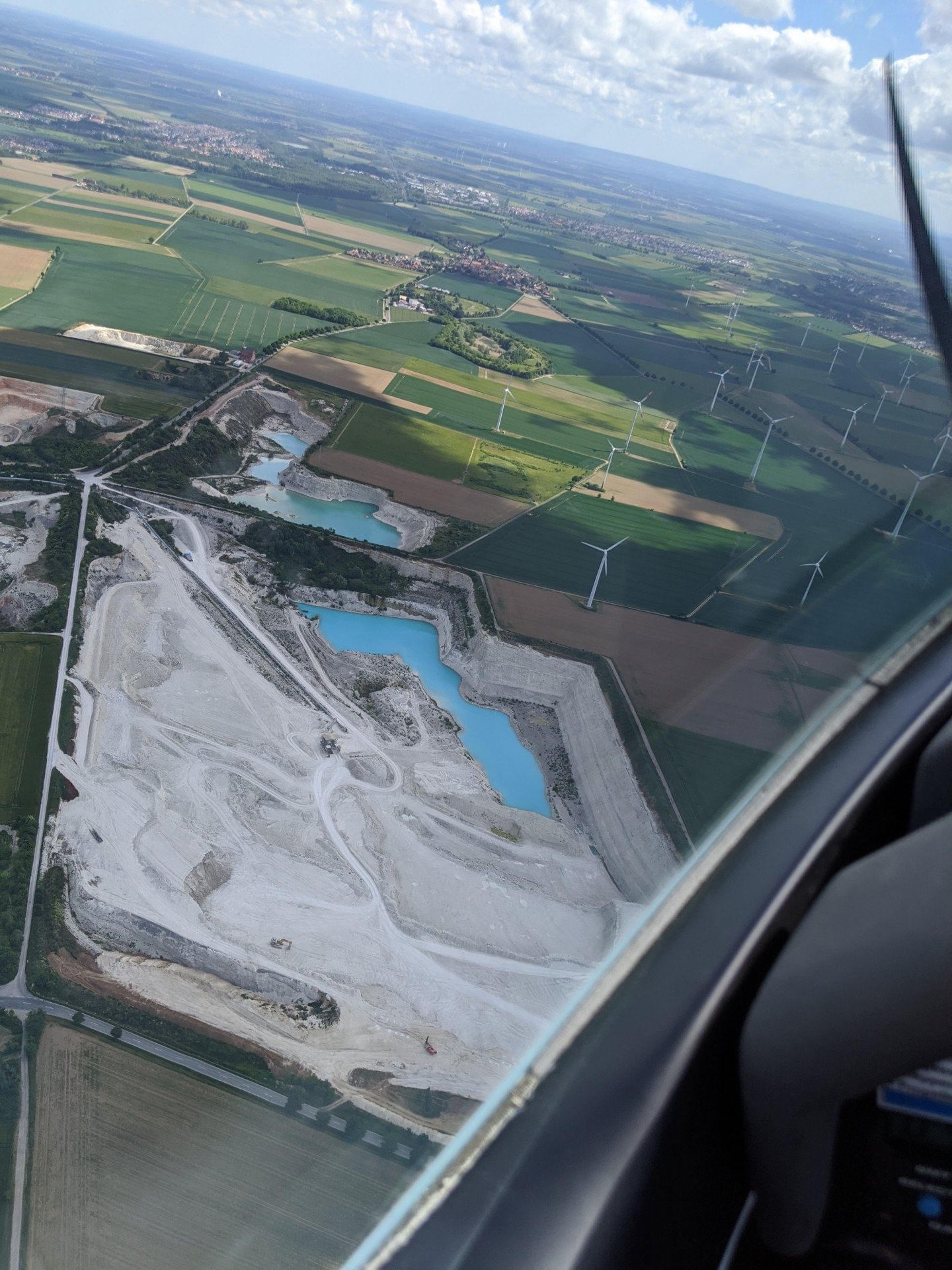 über den Maschsee, die Marienburg und den Deister