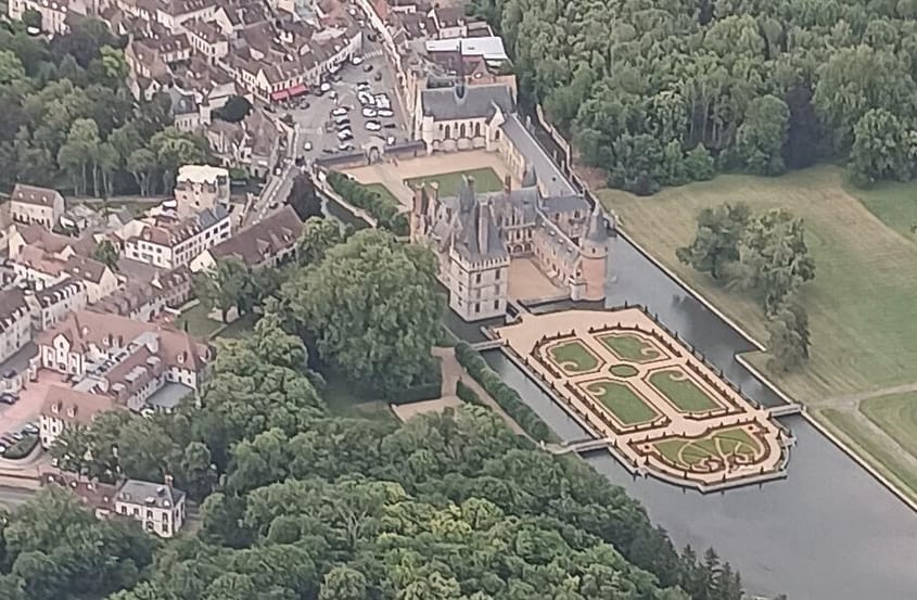 Châteaux & Cathédrale – L'Ouest Francilien vu du Ciel