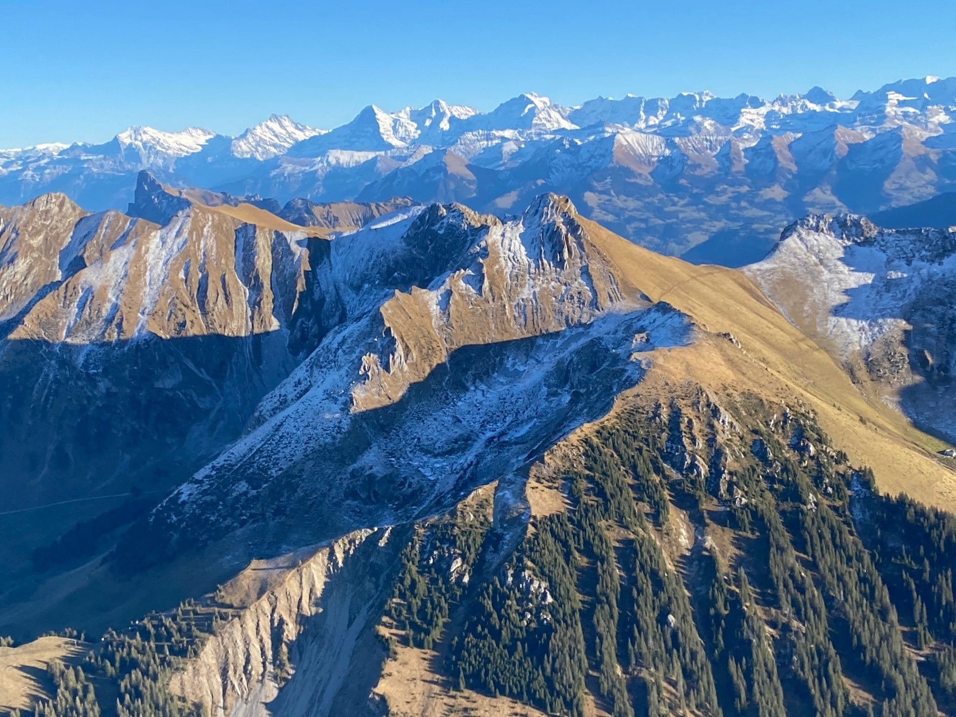 De la Gruyère au lac de Thoune