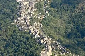 forteresse royale de Najac et le village