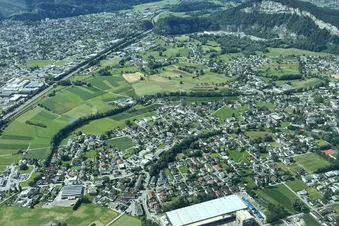 Blick entlang des Rheintals.