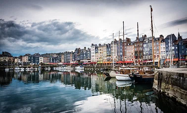 A Day Trip to the Picturesque Port Town of Honfleur