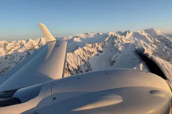 VIP Alpenrundflug im zweimotorigen Flugzeug