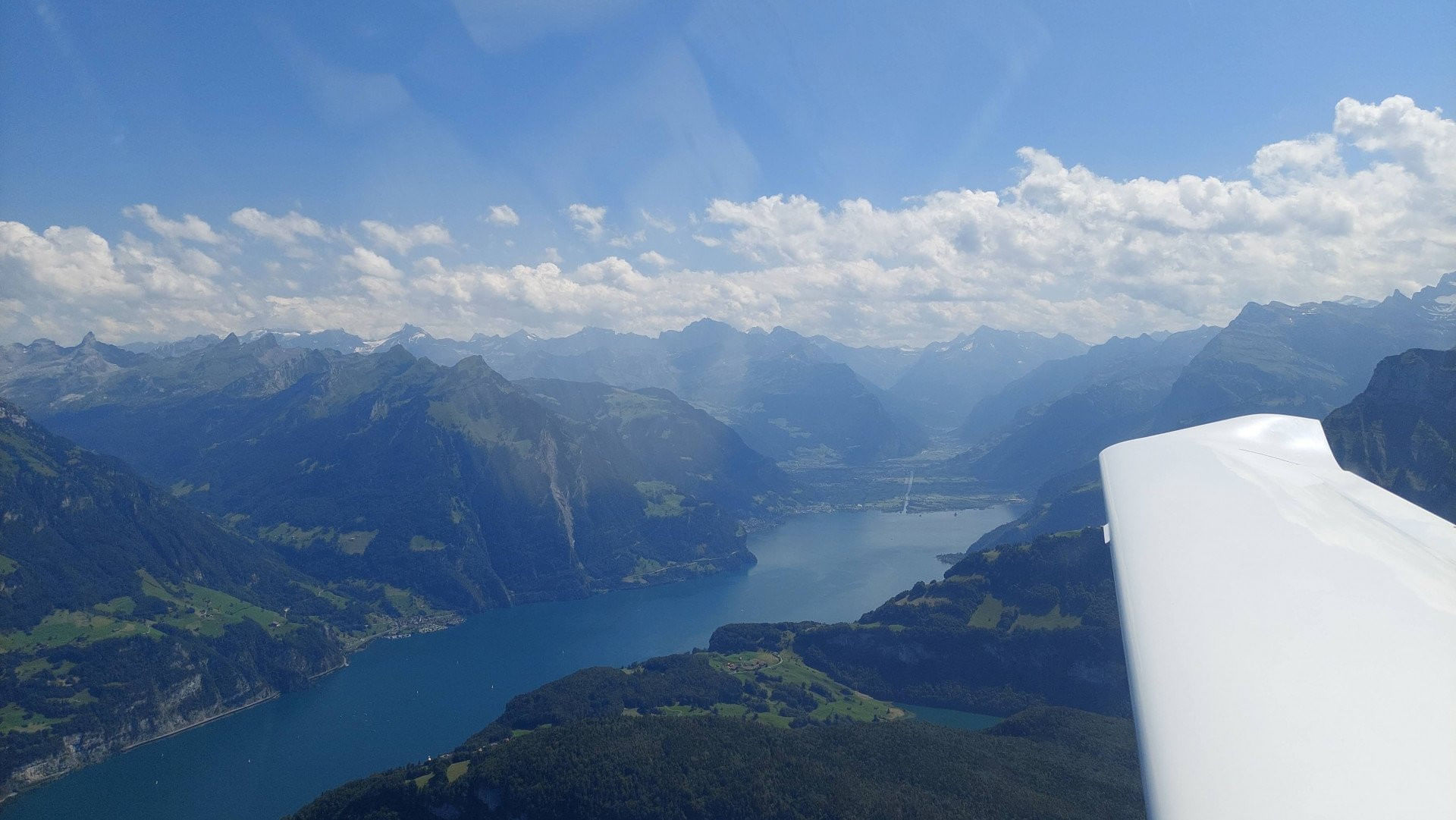 Rundflug in die schönen Innerschweizer Voralpen