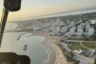 Découverte de la grade motte vue du ciel en hélicoptère
