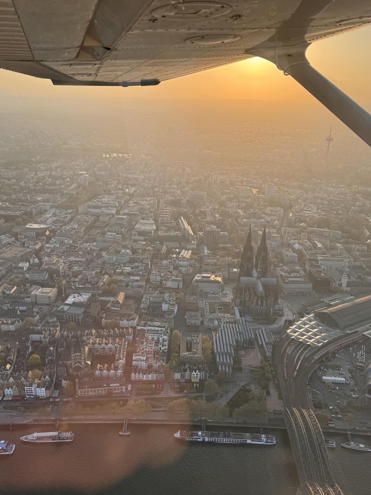 Kölner Dom im Abendlicht 🌆