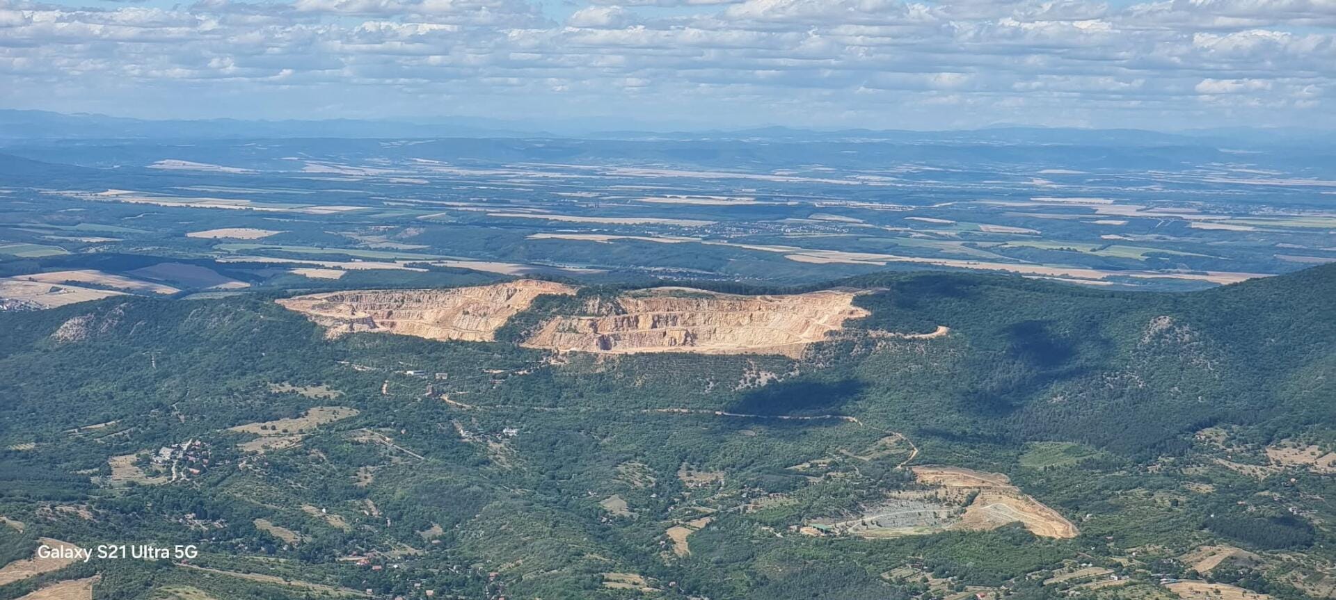 Mine in a mountain range inbound Eger.