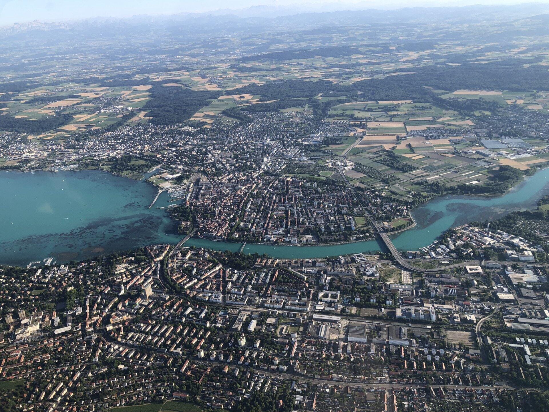 Schöner Bodensee und Alpen Rundflug