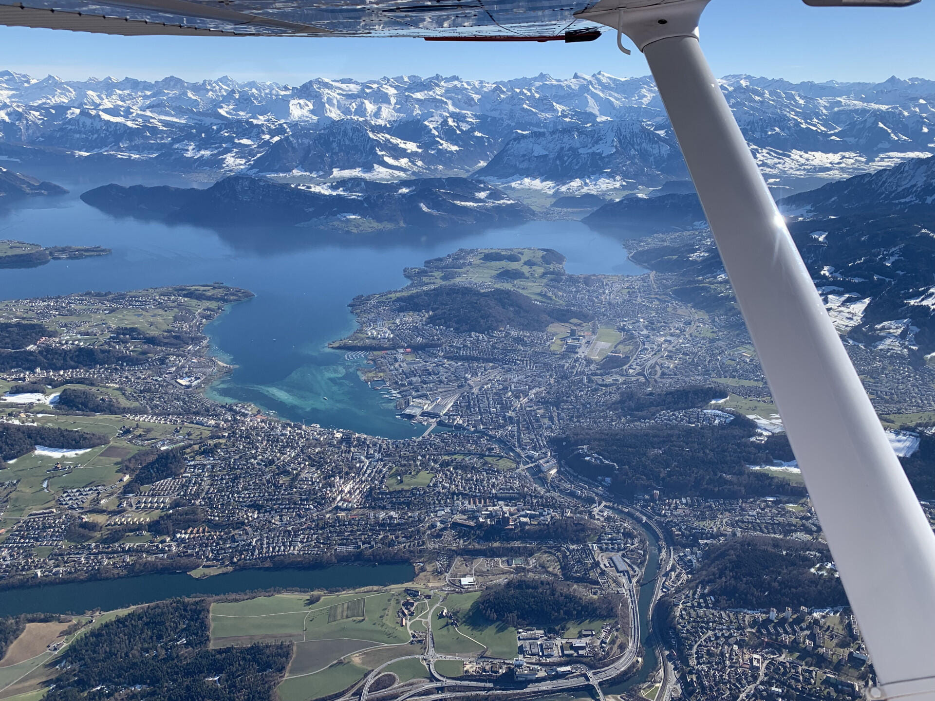 Luzern mit Alpen im Hintergrund