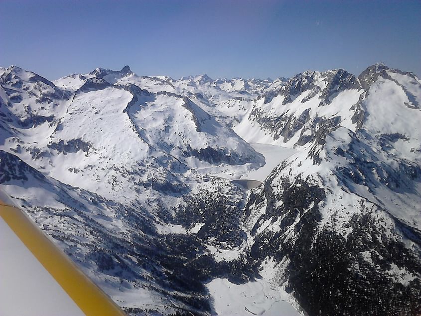 Vol à convenance (1h45), trajet à définir à Aire (2/3 Pax)