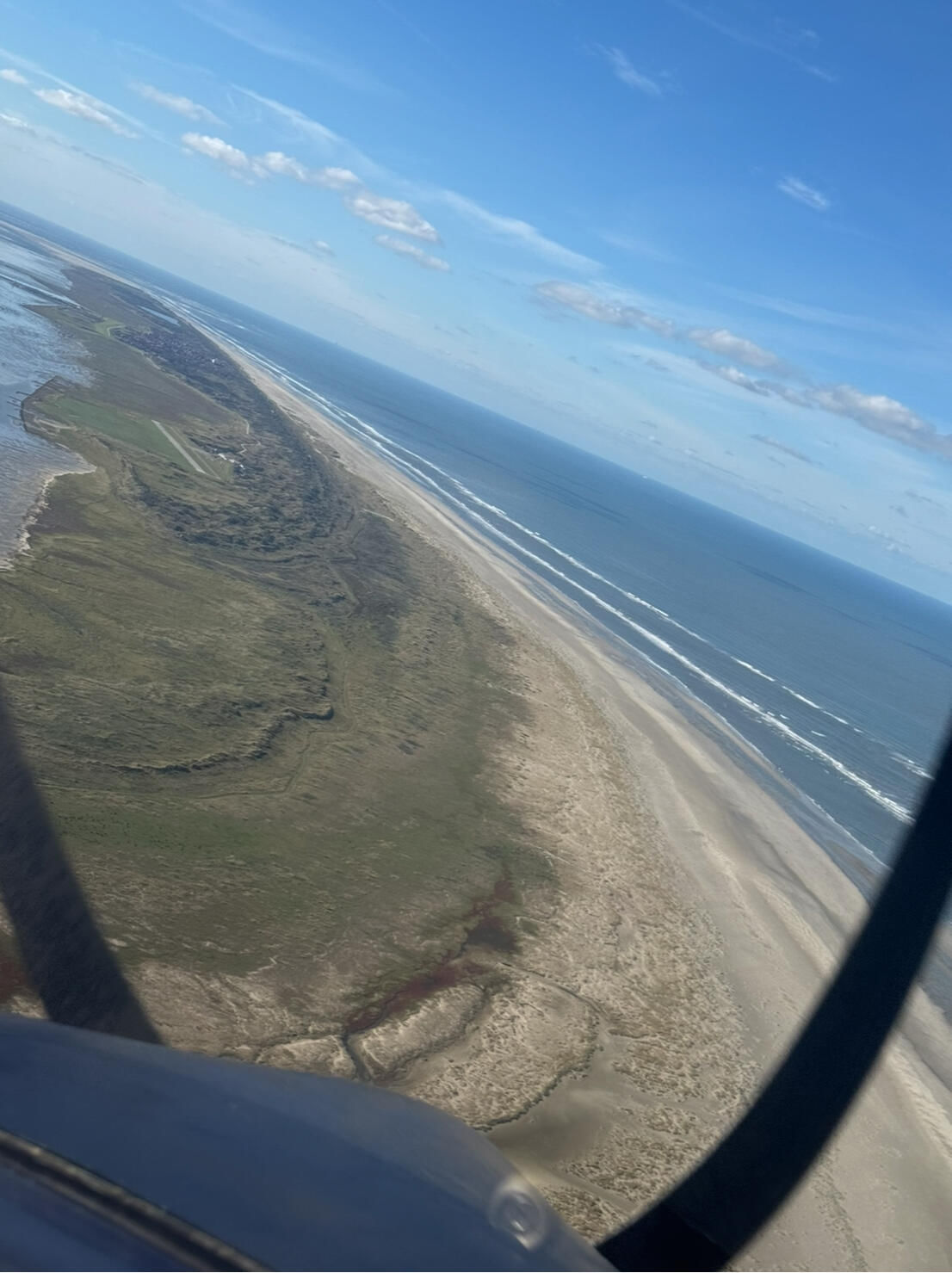 🇩🇪 Entdecke die Ostfriesischen Inseln aus der Luft! 🏝️✈️