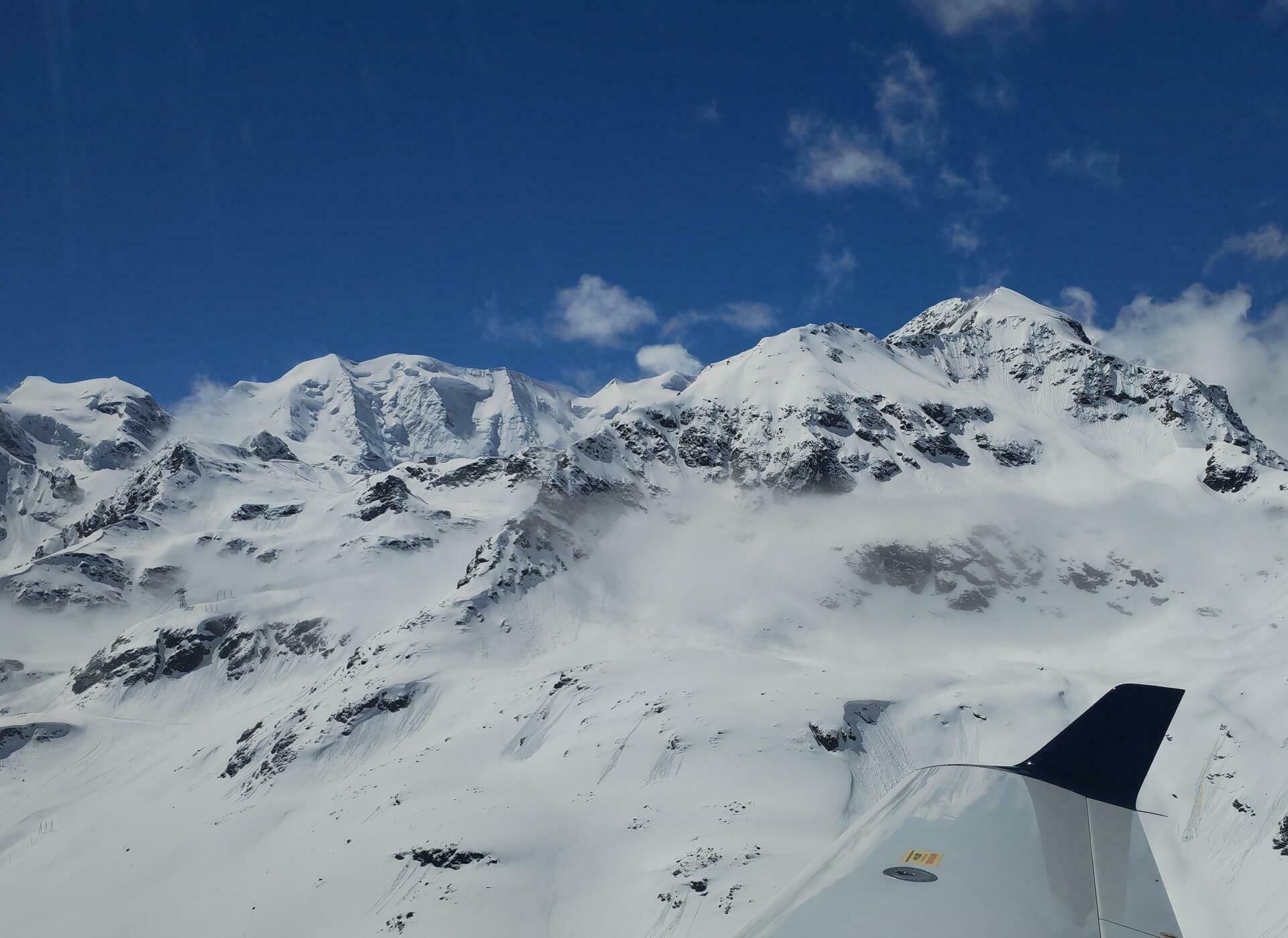 Sightseeing from a modern aircraft