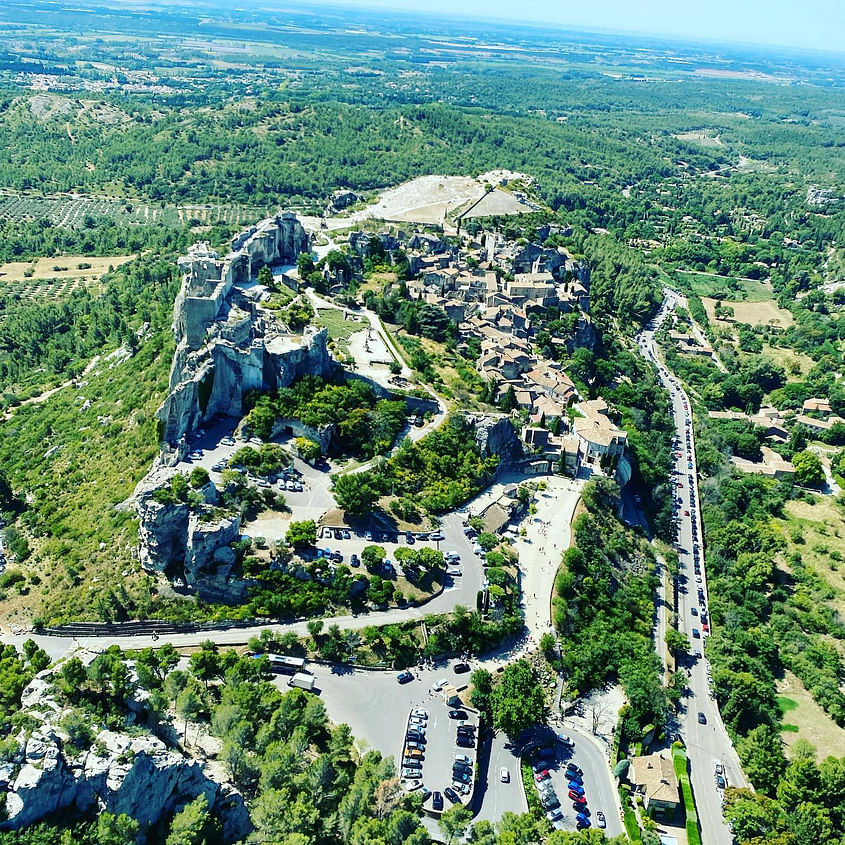 Vol Hélico - Baux de Provence, fil du Rhône et littoral