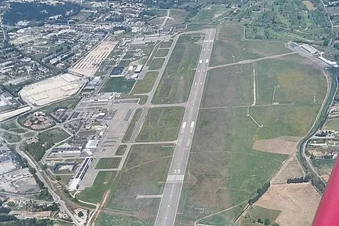 Aéroport Avignon vue aérienne