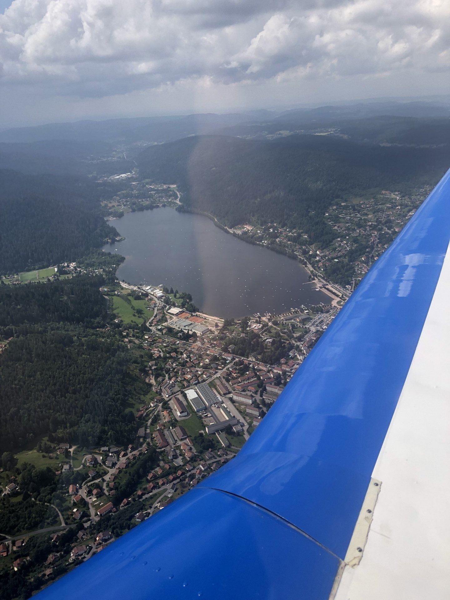 Balade aérienne au-dessus de la région des Vosges