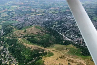 Fly to Shobdon for lunch and return