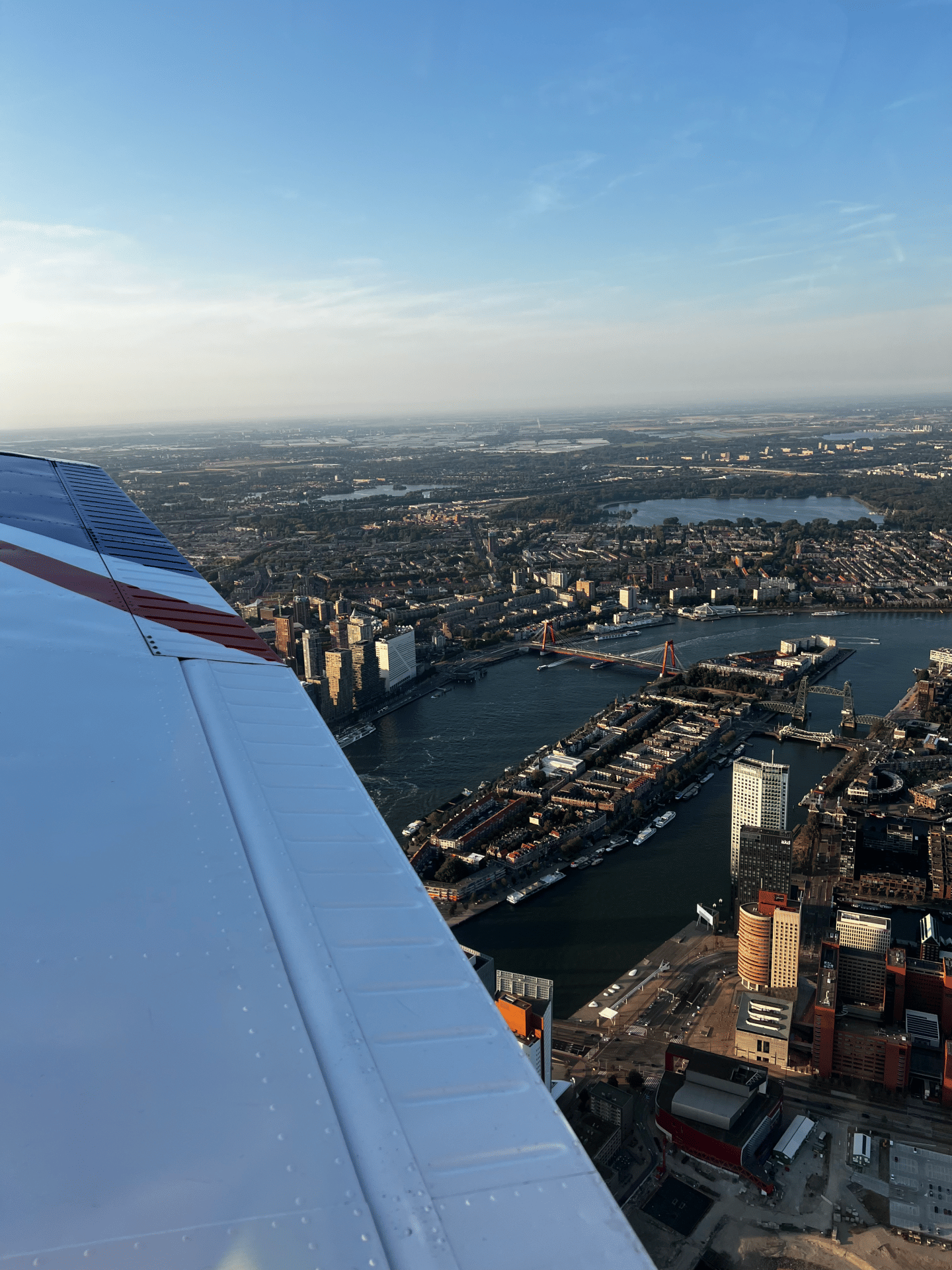 Rondvlucht Rotterdam | Sightseeing Vlucht Skyline