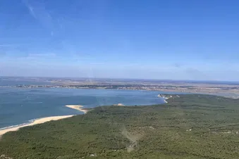 Le pertuis de Maumusson et Ronce les bains au milieu à droite