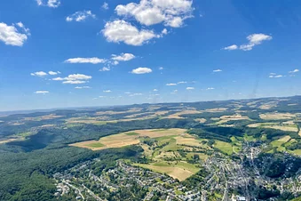 2-3 Personen Rundflug: Eifel->Nürburgring & Siebengebirge