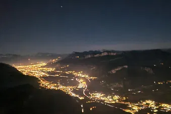 Vol de nuit autour de Valence