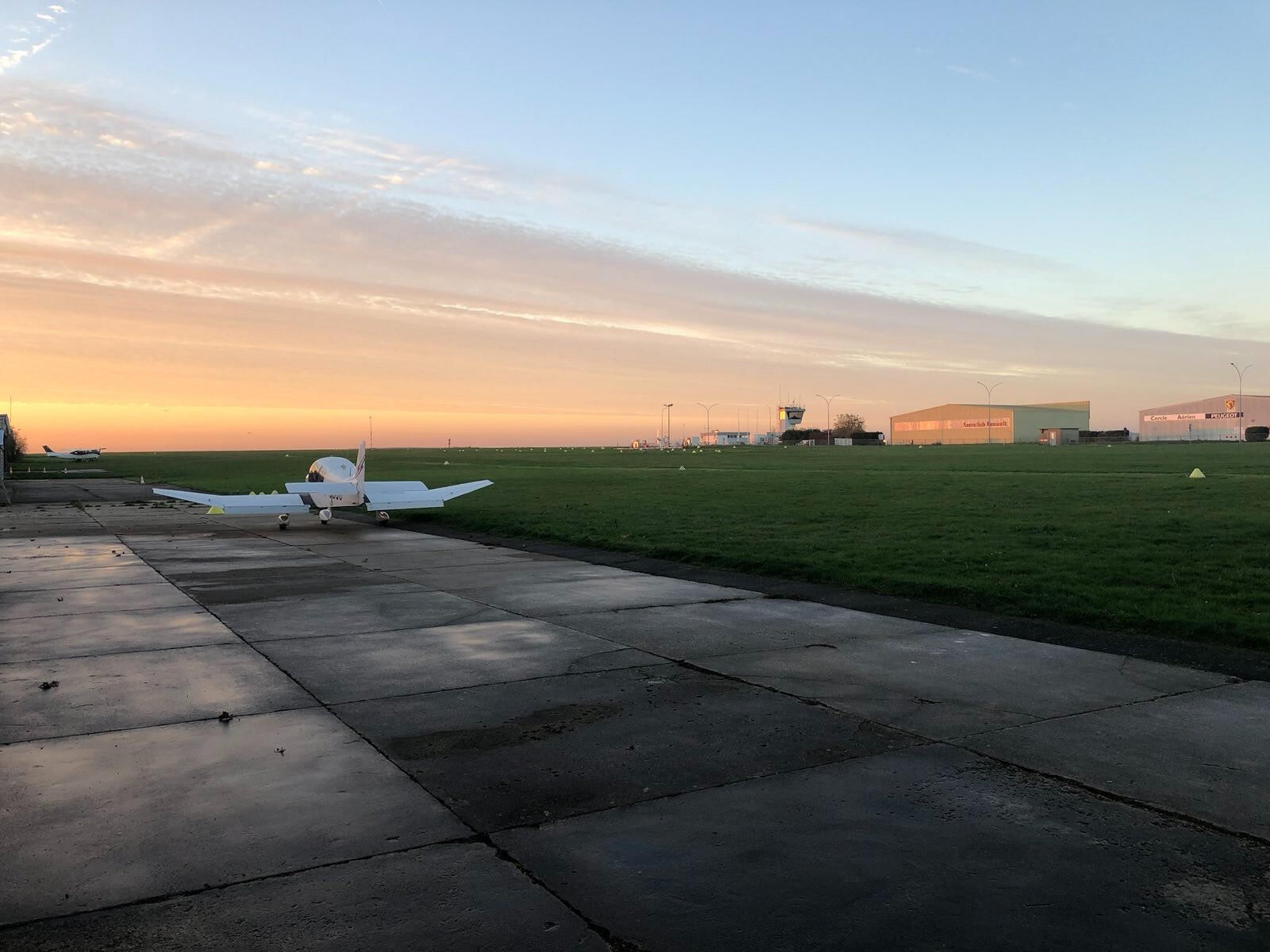Balade dans l'ouest de Paris et survol de châteaux