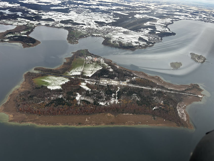 Zum Chiemsee entlang der Alpen