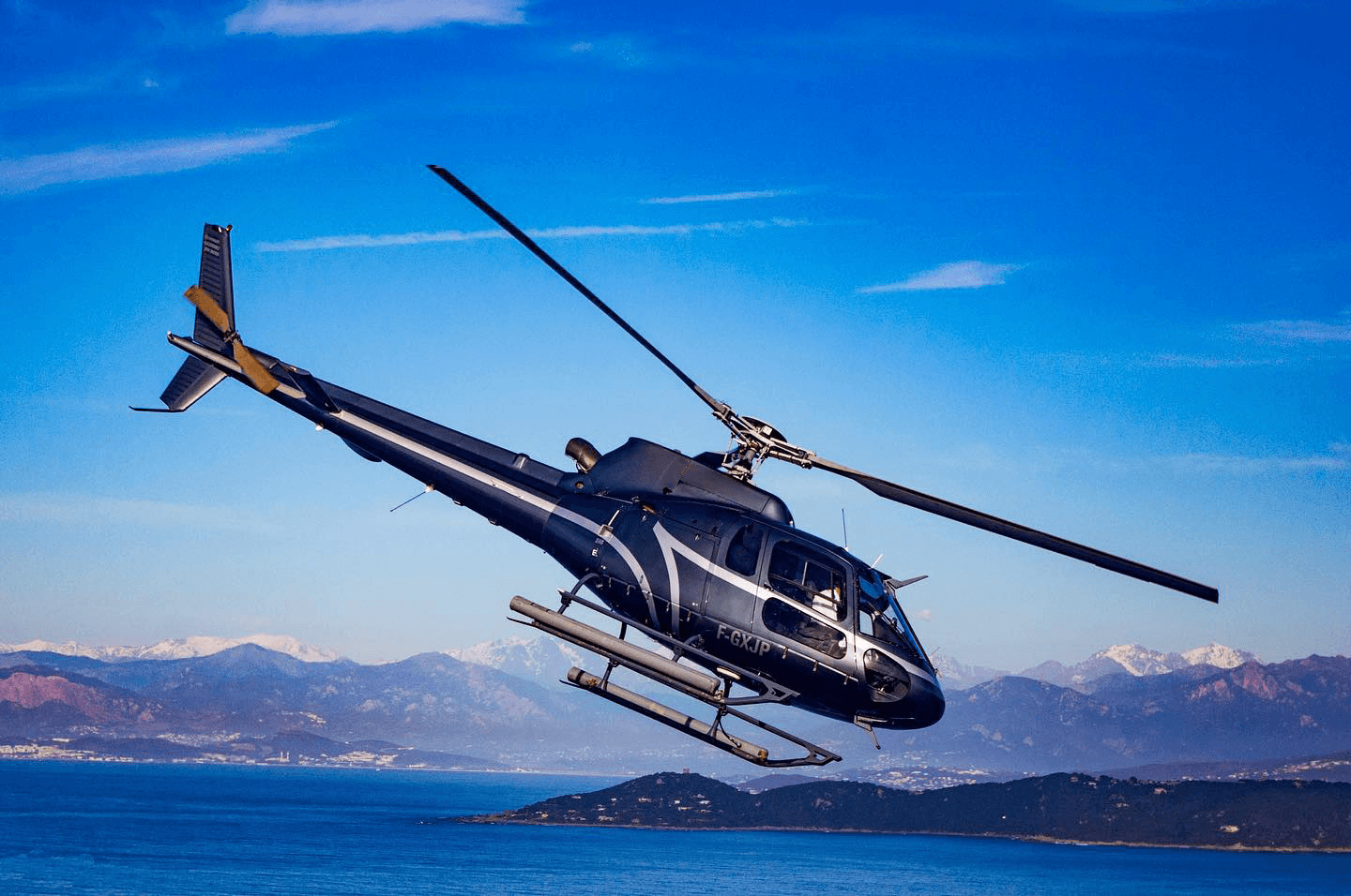 Entre Mer et Montagne en Hélicoptère - Vol Privatif