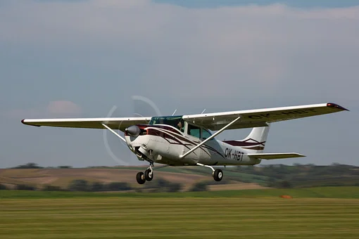 Cessna 182 RG (200HP)