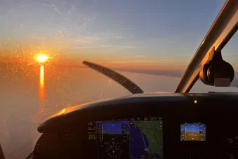 Survol des Pyrénées et Escale à Saint Girons